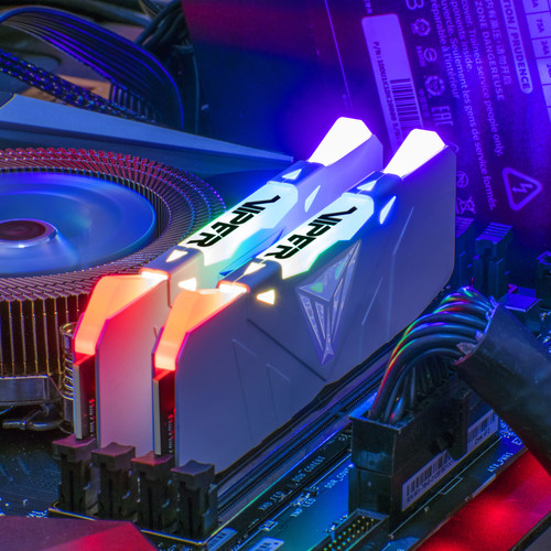 Patriot 16GB Viper RGB DDR4 3200 MHz UDIMM Memory Kit (2 x 8GB, White)